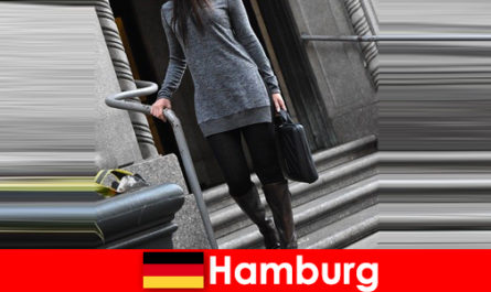 Elegante damer i Hamborg forkæler rejsende med eksklusiv diskret escortservice