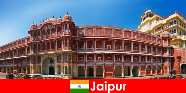 De fleste ekstraordinære arkitekturer tiltrækker mange feriegæster til Jaipur