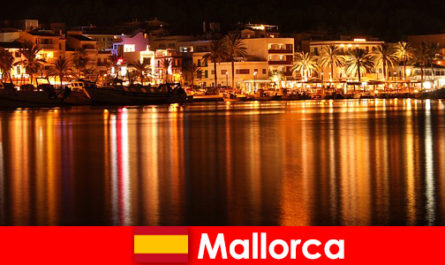 Natteliv på Mallorca med smukke kvinder fra den erotiske scene