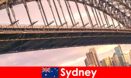 Sydney med sine broer er en meget populær destination for Australien rejsende