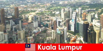 Kuala Lumpur i Malaysia Asien elskere kommer her igen og igen