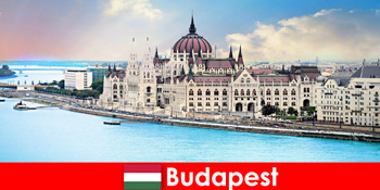 Budapest smukke by med mange seværdigheder for turister