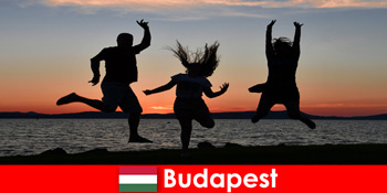 Budapest Ungarn for unge festturister med musik og billige drinks i barer og klubber