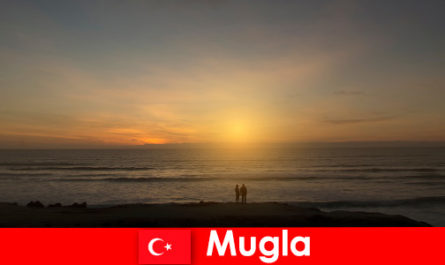 Sommertur i Mugla Tyrkiet med maleriske bugter til hjerteturister i kærlighed