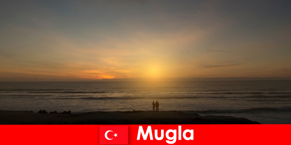 Sommertur i Mugla Tyrkiet med maleriske bugter til hjerteturister i kærlighed