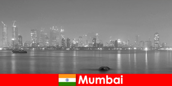 Storby flair i Mumbai Indien for udenlandske turister med sort at undre sig over