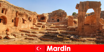 Gamle klostre og kirker at røre ved for fremmede i Mardin Tyrkiet