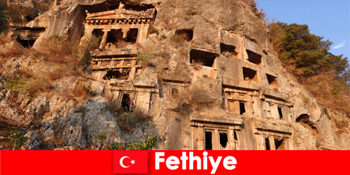 Fethiye med historiske og naturlige skønheder Et vidunderligt sted at udforske i Tyrkiet