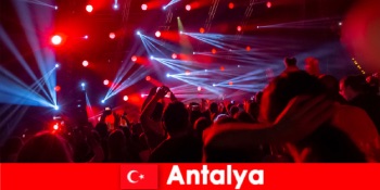 Natteliv i Antalya Gør dig klar til at feste, og find de bedste steder at gå hen